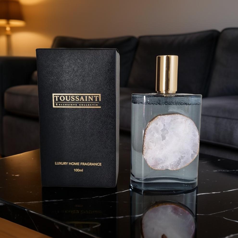 Interieurparfum Met Bergkristal Green Tea 100 ML | Toussaint Interieur
Breng een natuurlijke en verfijnde geurbeleving in huis met Toussaint Interieur Exclusieve Interieurparfum in de betoverende geur Green Tea.
Deze luxe geurverspreider biedt een perfecte balans tussen frisse, bloemige en warme nuances. Ideaal voor liefhebbers van lichte, natuurlijke interieurgeuren die tijdloze frisheid en sereniteit uitstralen. geurstokjes
geurstokjes kopen
luxe geurstokjes
geurstokjes online
beste geurstokjes
huis