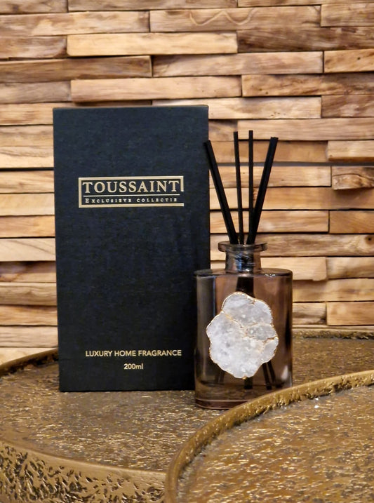 Luxe geurstokjes
Geurstokjes met bergkristal
Interieurparfum
Etherische olie
Navulling geurstokjes
Luxe interieurgeuren
Natuurlijke geuren voor thuis
Geurverspreiders