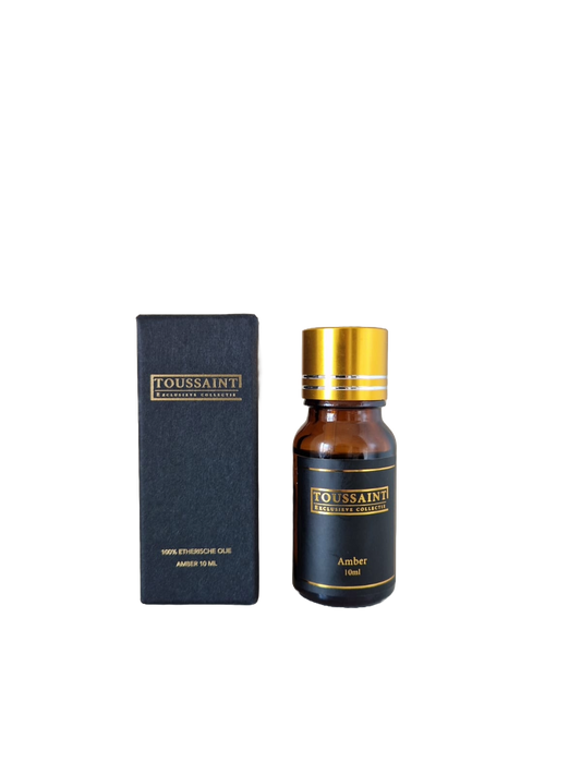 100% Natuurlijke Etherische Olie Amber (10 ml) | Toussaint Interieur. Waarom kiezen voor Toussaint Amber Olie? 100% natuurlijk – Gemaakt van plantgebaseerde ingrediënten. Amber etherische olie.