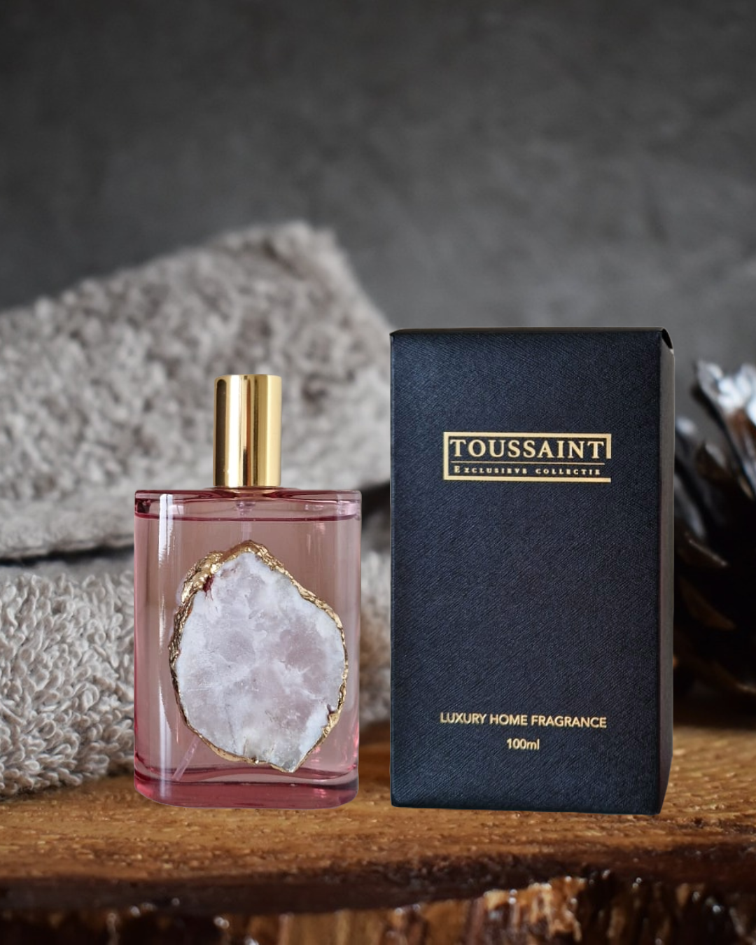 Interieurparfum Met Bergkristal Tresor in Love 100 ML - huiskamer parfum / roomspray. Edelsteen | Toussaint "Luxe interieurparfum met edelstenen"
"Natuurlijke etherische olie geurstokjes"
"Edelsteen geurstokjes met bergkristal"
"Geurstokjes cadeau set luxe"
"Handgeslepen bergkristal geurverspreiders"
"Unieke interieurgeuren met edelstenen"
"Luxe geurverspreiders met kristallen"
"Exclusieve huisparfums met natuurlijke oliën"
"Geurstokjes met essentiële oliën en edelstenen"Interieur