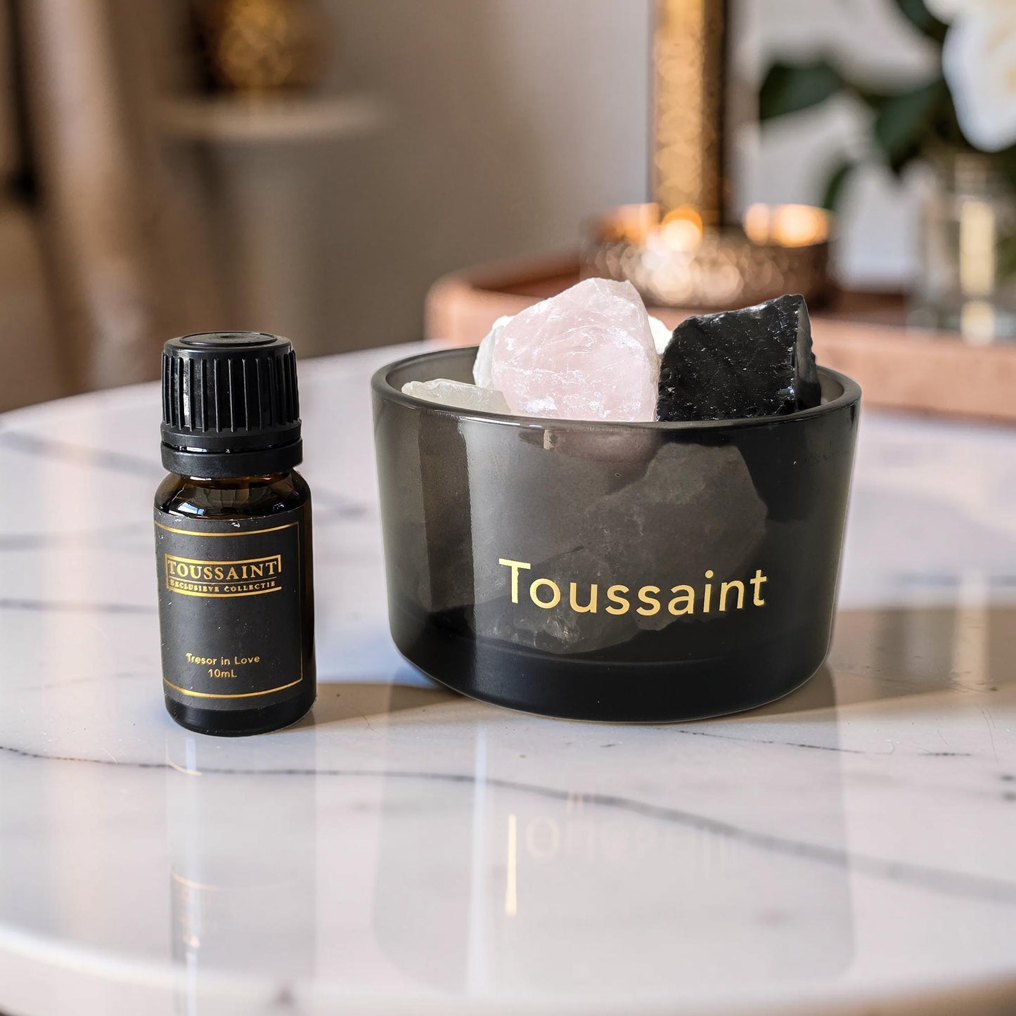 Tresor In Love Geurkristallen – Zoet, Vrolijk & Harmonisch

✔ Zoete en verfrissende Tresor In Love geur
✔ Met handgeslepen bergkristal voor positieve energie
✔ Subtiele, natuurlijke geurverspreiding in huis
✔ Duurzaam & eindeloos navulbaar
✔ Luxe cadeauverpakking inbegrepen